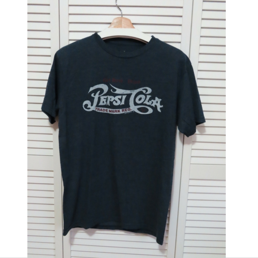 Savvy Graphic T-shirt